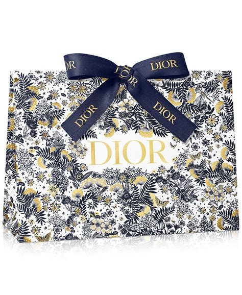 dior holiday gift bag|dior complimentary gift wrapping.